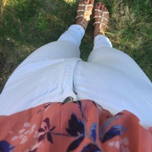 White high waist jeans